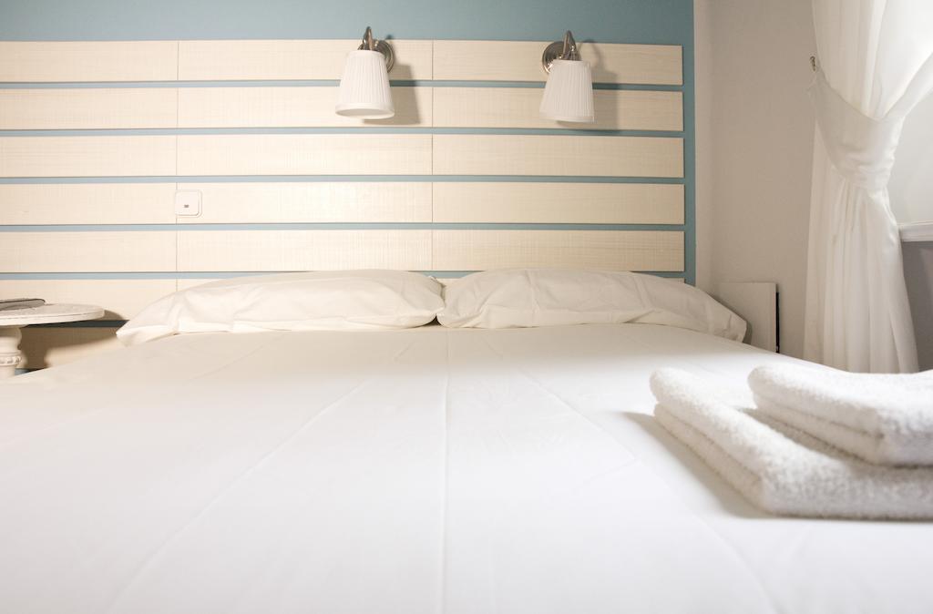 Hostal Monjes Peregrinos Burgo Extérieur photo