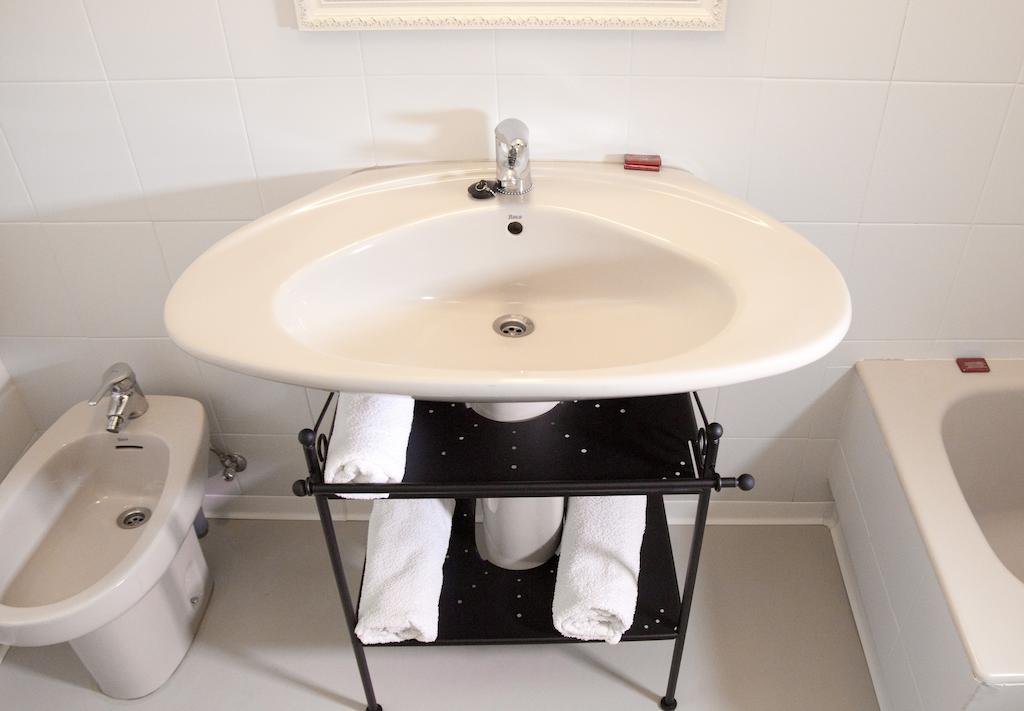 Hostal Monjes Peregrinos Burgo Chambre photo