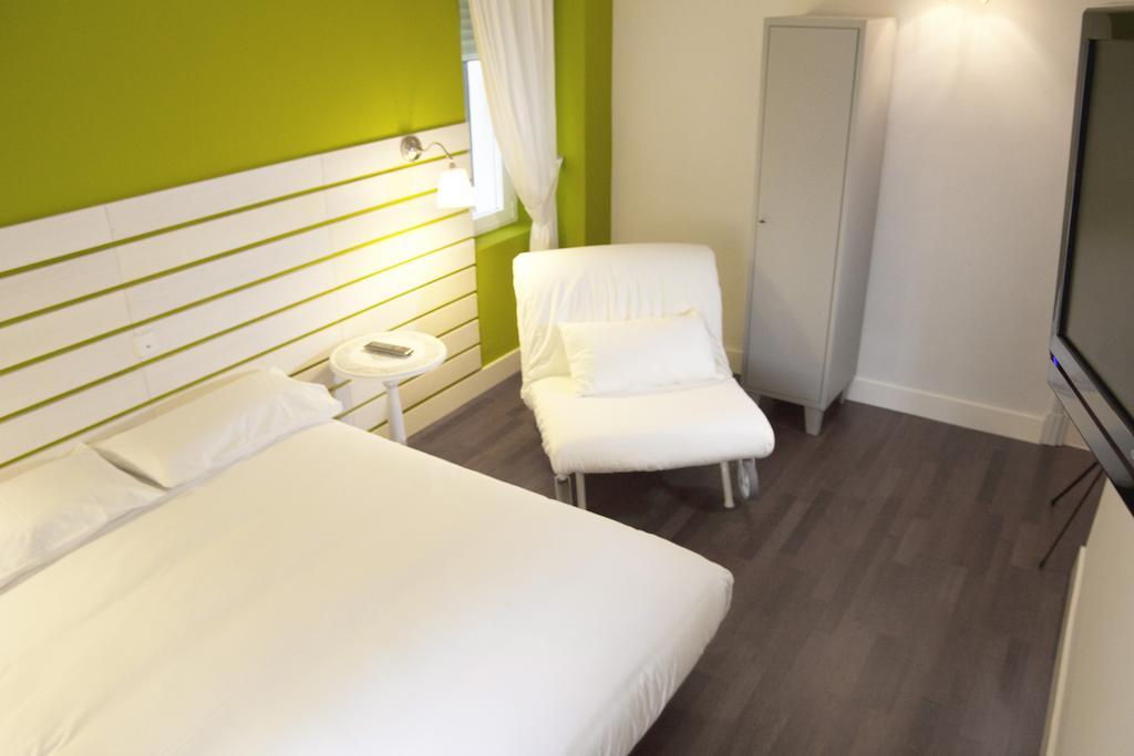 Hostal Monjes Peregrinos Burgo Chambre photo